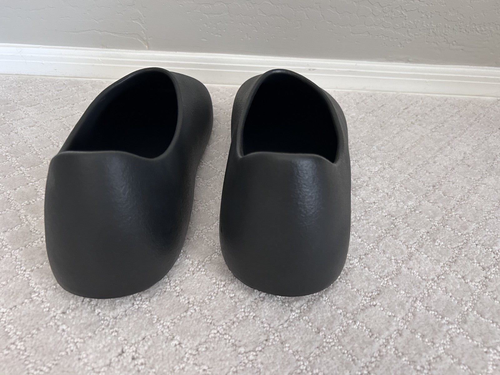 Size 16 - Yeezy Season 7 Nylon Slipper Graphite