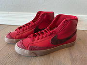 Nike Blazer Mid '77 Vntg Red Size 10.5