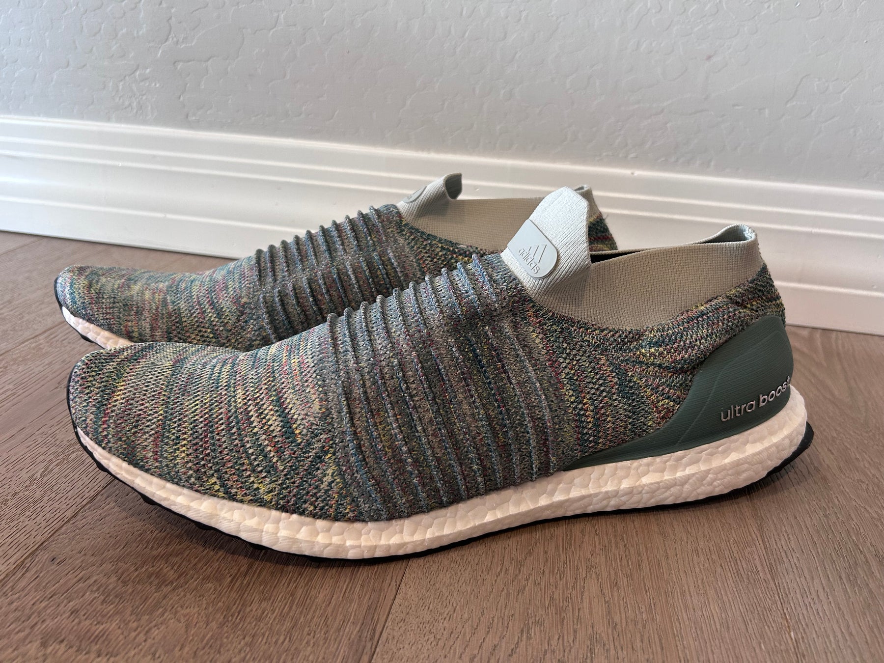 Adidas UltraBoost Laceless Size 17