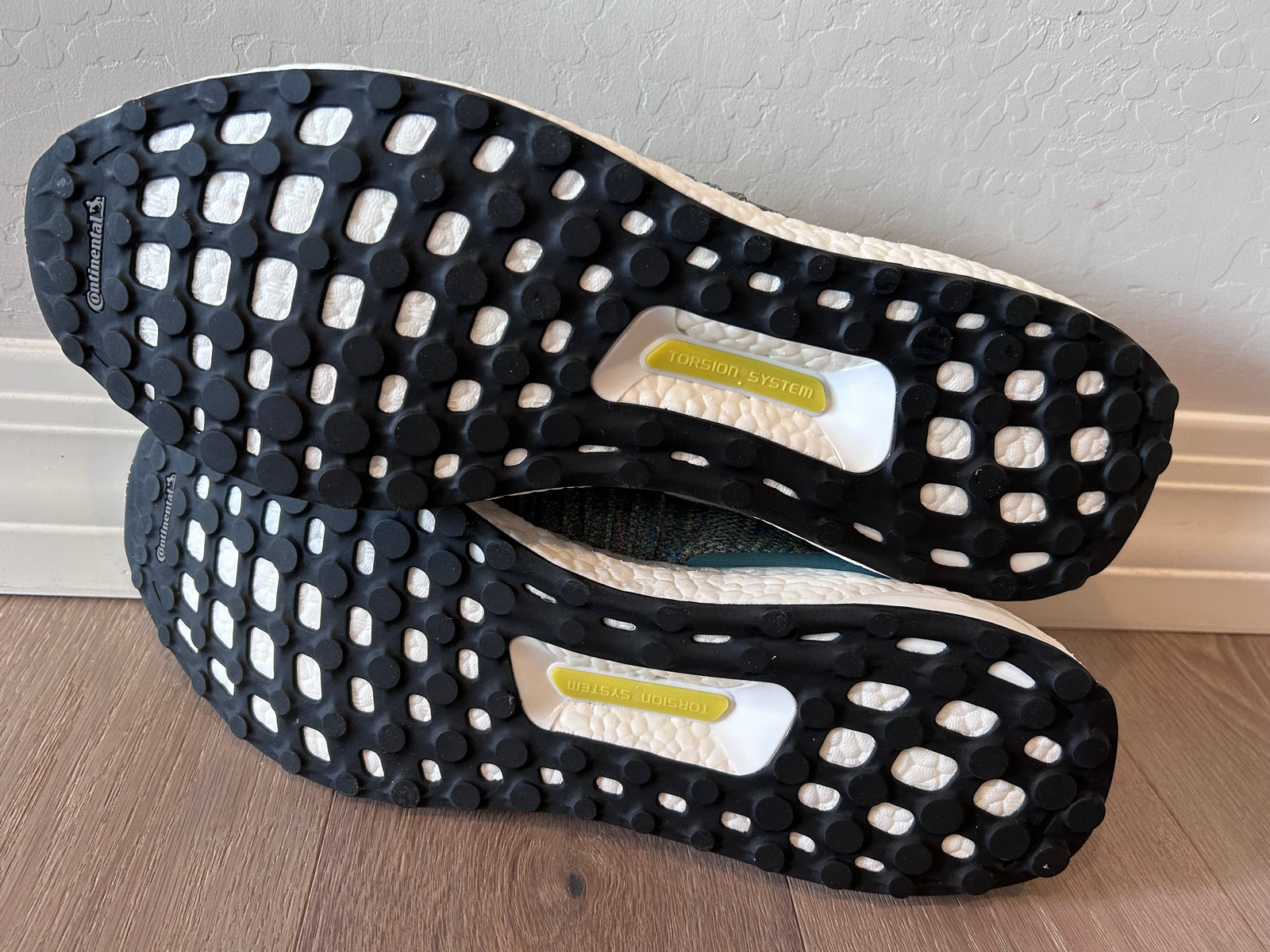 Adidas UltraBoost Laceless Size 17