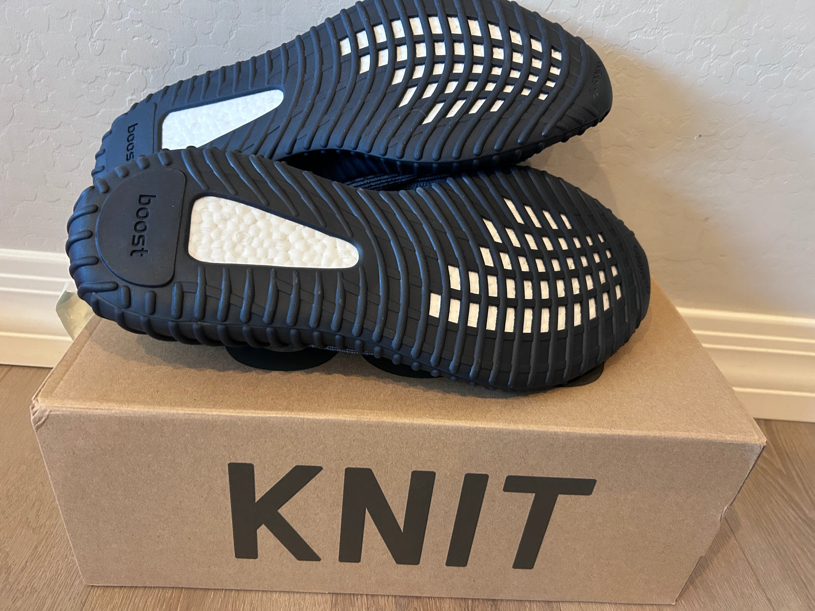 Yeezy Yzy 350V2 Compact Slate Onyx Size 16