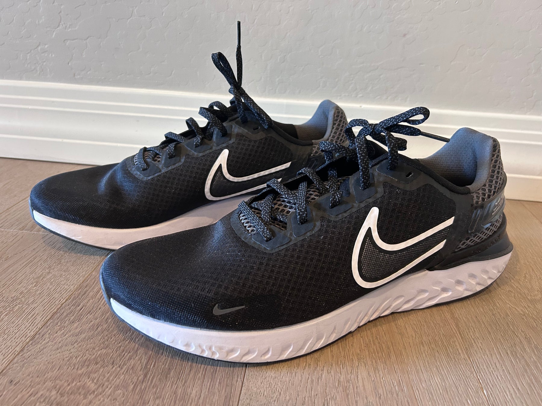 Nike Legend React 3 Size 15